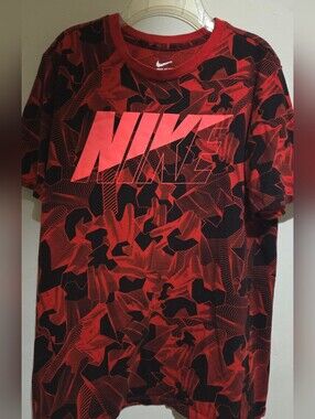 NIKE Mens Medium Cotton Tee Shirt. Pergect Condition.